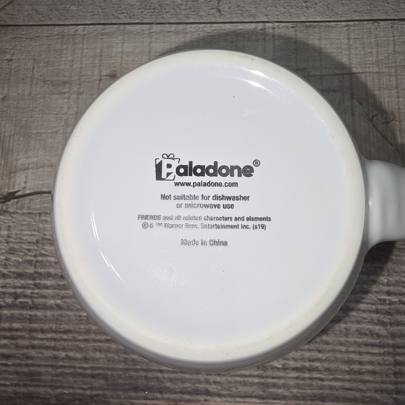 FRIENDS CENTRAL PERK COFFEE MUG BY PALADONE EUC - Picture 3 of 8